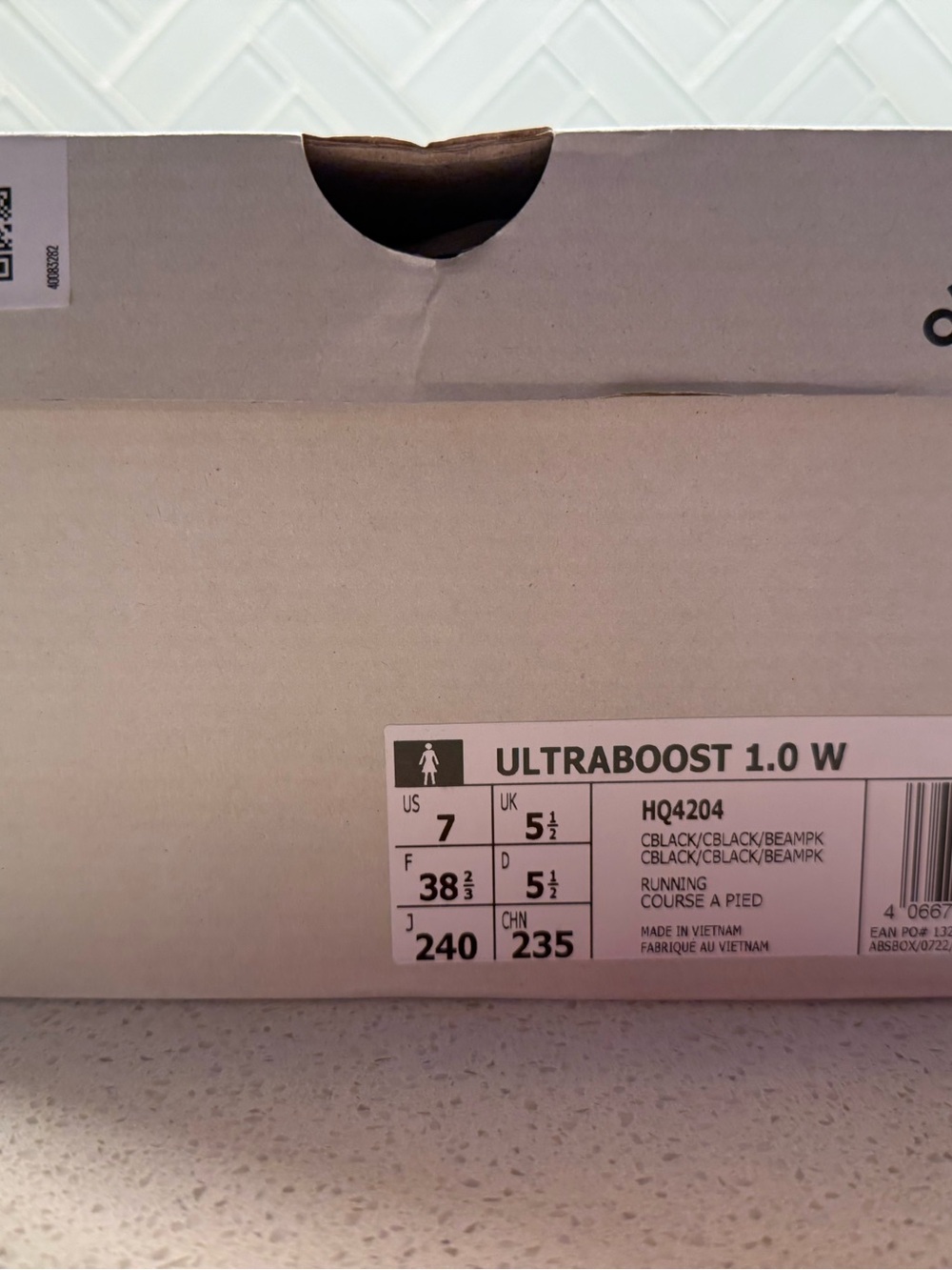 W -7 Adidas Ultra Boost Men's Running Shoes - Black - Picture 4 of 11